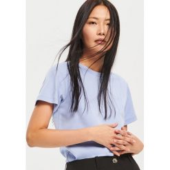 T-shirt z bawełny organicznej - Niebieski. Niebieskie koszulki dziewczęce Reserved, bez wzorów, z bawełny, bez ramiączek. Za 19.99 zł.
