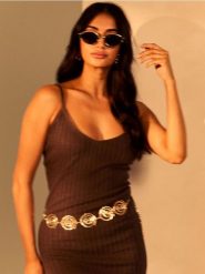 Swetrowa sukienka maxi na ramiączkach z wiskozą - brązowy. Brązowe sukienki damskie Sinsay, l, bez wzorów, z wiskozy, bez kołnierzyka, bez ramiączek, maxi. Za 59.99 zł.