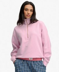 Superdry Damski sweter Essential z półzamkiem, bawełna i poliester z recyklingu. Czerwone swetry klasyczne damskie Superdry., z bawełny, bez kołnierzyka. Za 268.35 zł.
