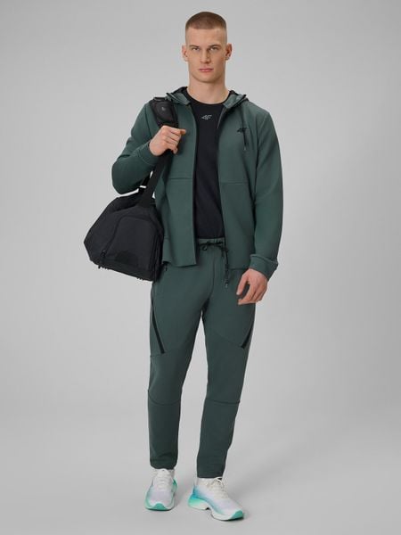 4F Spodnie treningowe szybkoschnące męskie - szare L. Szare spodnie materiałowe męskie 4f, bez wzorów, ze skóry. Za 199.99 zł.