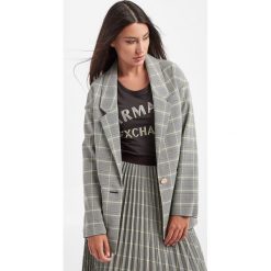 Marynarka w kratę ARMANI EXCHANGE. Marynarki i żakiety damskie Armani Exchange, s, bez wzorów. W wyprzedaży za 660.87 zł.
