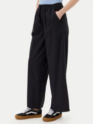 Volcom Spodnie materiałowe Dropping B1212503 Czarny Relaxed Fit. Czarne spodnie materiałowe damskie Volcom, bez wzorów, z bawełny. Za 149.99 zł.