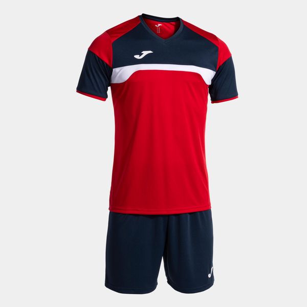 Zestaw koszulka i spodenki Joma Danubio III. Czerwone szorty męskie Joma, bez wzorów, z materiału, sportowe. Za 74.74 zł.
