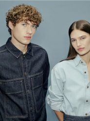 Jeansowa koszula comfort fit - granatowy. Niebieskie koszule męskie Reserved, l, bez wzorów, z denimu, bez kołnierzyka, bez ramiączek. Za 149.99 zł.