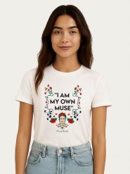 WOOOP Koszulka "Frida Kahlo Muse" w kolorze białym rozmiar: M. Białe bluzki damskie Wooop, m, bez wzorów, z bawełny, bez kołnierzyka, bez ramiączek. Za 56.99 zł.