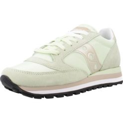 Buty SAUCONY JAZZ TRIPLE Zielony. Zielone obuwie trekkingowe damskie Saucony. Za 425.99 zł.