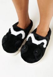 Czarne Kapcie na Platformie z Futerkiem Siltala. Czarne kapcie damskie Born2be. Za 34.99 zł.