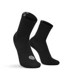 Ęce skarpetki rowerowe Kolarstwo Siroko K-Core Roadrunner Black. Czarne skarpetki damskie SIROKO, bez wzorów, z elastanu. Za 38.00 zł.