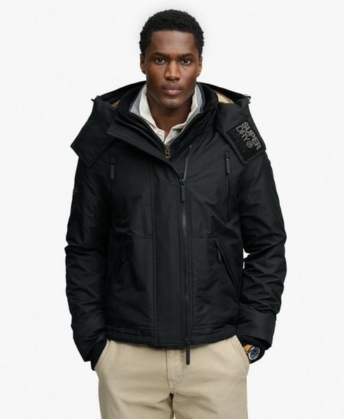 Superdry Kurtka Hooded Arctic Windcheater – Czarna, z polarową podszewką. Czarne kurtki damskie Superdry., m, bez wzorów, z elastanu, bez kaptura. Za 474.50 zł.