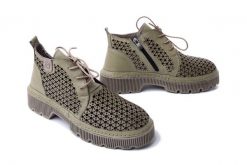 ARTIKER RELAKS 52C0630 zielony, botki damskie. Zielone botki damskie Artiker Relaks, ze skóry, bez obcasa, na obcasie, bez zapięcia. Za 239.92 zł.