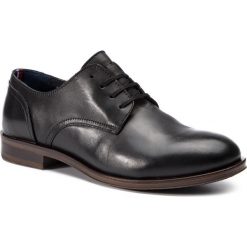 Półbuty TOMMY HILFIGER - Dress Casual Leather Shoe FM0FM02339 Black 990. Czarne buty wizytowe męskie Tommy Hilfiger, z materiału, bez zapięcia. W wyprzedaży za 339.00 zł.