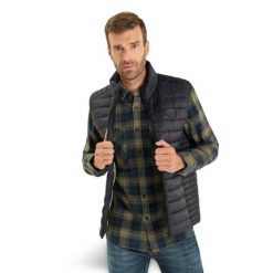 Kurtka puchowa bez rękawów Le Temps des cerises Ocroz. Czarne kurtki męskie Le Temps des Cerises, m, bez wzorów, z puchu, bez kaptura. Za 255.00 zł.