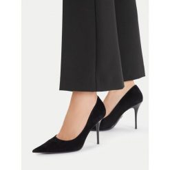 Szpilki GINO ROSSI. Czarne szpilki Gino Rossi, bez wzorów, bez obcasa. Za 349.99 zł.