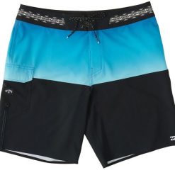 Szorty kąpielowe męskie Billabong Fifty50 Pro. Niebieskie szorty sportowe męskie Billabong, m, z elastanu, żeglarskie. Za 149.99 zł.