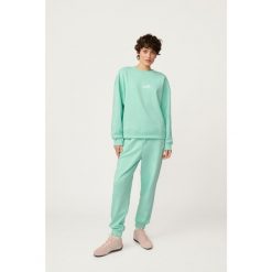 Bluza Kubota miętowa damska. Zielone bluzy bez kaptura damskie Kubota, xl, z materiału. W wyprzedaży za 119.99 zł.