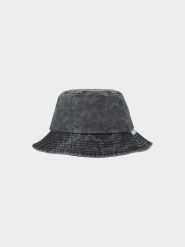 4F Kapelusz bucket hat damski - czarny S. Czarne kapelusze damskie 4f, bez wzorów, z bawełny. W wyprzedaży za 39.99 zł.