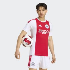 Koszulka piłkarska replika ADIDAS Ajax domowa 26/27. T-shirty sportowe męskie Adidas, xl, z materiału, bez ramiączek, do piłki nożnej, climacool (adidas). Za 439.99 zł.