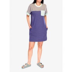 Sukienka turystyczna Kavu Cut Back. Fioletowe sukienki damskie KAVU, xs, bez wzorów, sportowe, bez kołnierzyka, bez ramiączek, sportowe. Za 193.99 zł.