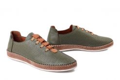 MANITU 850158-07 grun, półbuty damskie. Zielone półbuty damskie Manitu, bez wzorów, ze skóry, bez obcasa. Za 254.92 zł.