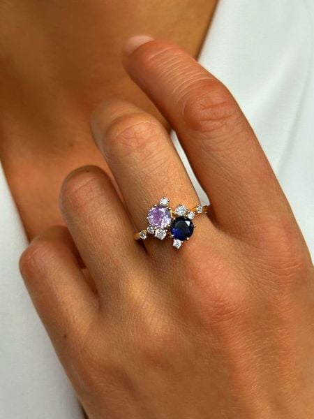 Les Petites Précieuses Pozłacany pierścionek z cyrkonią i ametystem rozmiar: 60. Niebieskie pierścionki damskie Les Petites Précieuses, z ametystem, pozłacane. Za 235.50 zł.