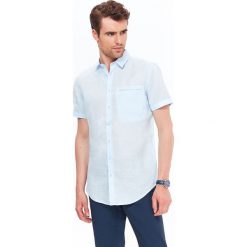 KOSZULA MĘSKA LNIANA O KROJU SLIM FIT Z KLASYCZNYM KOŁNIERZEM. Niebieskie koszule męskie TOP SECRET, na lato, m, bez wzorów, bez kołnierzyka, bez ramiączek. W wyprzedaży za 29.99 zł.