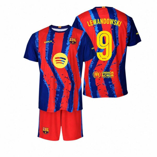 FC Barcelona Robert Lewandowski komplet koszulka spodenki junior box 2025/26. Bluzki sportowe damskie FC Barcelona, z materiału, bez kołnierzyka, bez ramiączek. Za 279.00 zł.