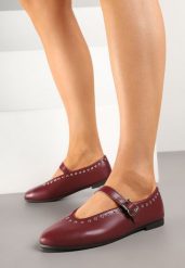 Bordowe Balerinki z Paskiem z Klamerką Zdobione Nitami Elldriva. Czerwone baleriny damskie Born2be, z aplikacjami, z jeansu, bez obcasa, na obcasie. Za 59.99 zł.