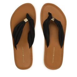 Japonki Tommy Hilfiger. Niebieskie klapki damskie Tommy Hilfiger, bez wzorów, bez obcasa. Za 149.99 zł.