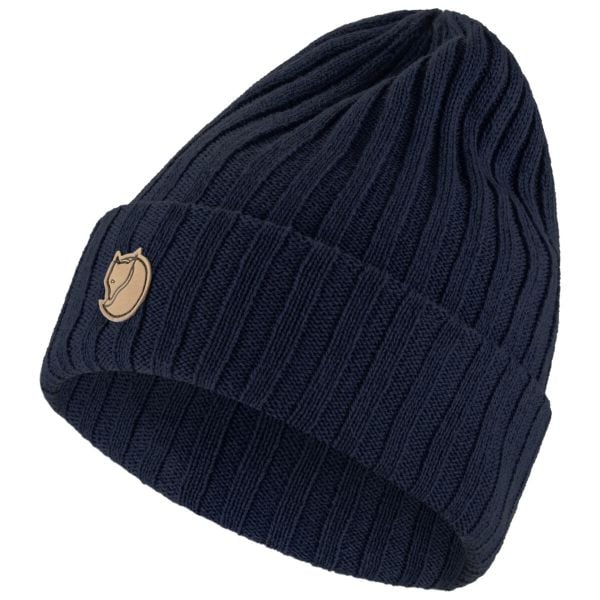 Czapka Fjallraven Byron Hat - dark navy. Niebieskie czapki męskie Fjällräven, na zimę, bez wzorów, z materiału, klasyczne. Za 255.90 zł.