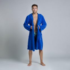 Szlafrok Do Waterpolo 900 Z Bawełny Męski. Niebieskie szlafroki męskie NABAIJI, m, bez wzorów, z bawełny. W wyprzedaży za 169.99 zł.