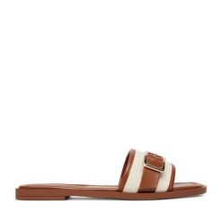 Klapki Beverly Hills Polo Club. Brązowe klapki damskie Beverly Hills Polo Club, bez wzorów, bez obcasa. Za 139.99 zł.