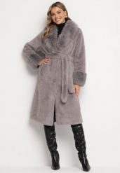 Szary Futerkowy Płaszcz z Szerokim Kołnierzem i Mankietami z Wiązanym Paskiem Viaruna. Szare płaszcze damskie Born2be, l, bez wzorów, z dzianiny, eleganckie. Za 349.99 zł.