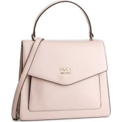 Torebka DKNY - Whitney Ns Th Satche R91DHA96 Iconic Blush 3IB. Czerwone torebki klasyczne damskie DKNY, bez wzorów, ze skóry, bez dodatków. W wyprzedaży za 589.00 zł.