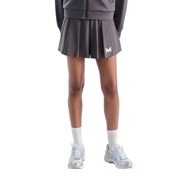 Damskie spódnico-spodenki Mouratoglou Apparel Paris. Czerwone spodenki sportowe damskie MOURATOGLOU, m, z materiału, tenisowe. Za 227.50 zł.