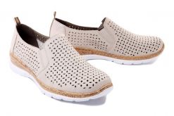 RIEKER N4251-60 beige, półbuty damskie. Brązowe półbuty damskie Rieker, w ażurowe wzory, bez obcasa. Za 271.92 zł.