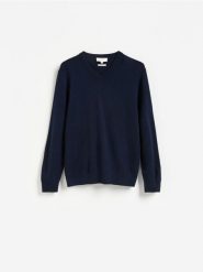Sweter z wełny merino i kaszmiru - granatowy. Niebieskie swetry męskie Reserved, l, bez wzorów, z kaszmiru, bez kołnierzyka. Za 299.99 zł.