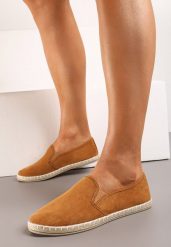 Brązowe Tenisówki Espadryle Slip On Na Płaskiej Podeszwie Liodelia. Brązowe espadryle damskie Born2be, bez wzorów, z jeansu, bez obcasa, na płaskiej podeszwie. Za 44.99 zł.