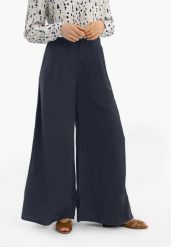 Szerokie spodnie R-MARGA. Spodnie materiałowe damskie Volcano, bez wzorów, z lyocellu, eleganckie. Za 149.99 zł.