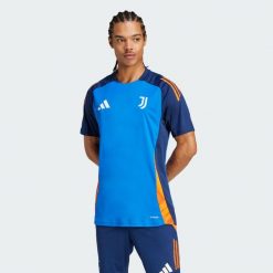 Koszulka Juventus Tiro 24 Competition Training. Niebieskie t-shirty sportowe męskie Adidas, s, z materiału, bez ramiączek, do piłki nożnej. W wyprzedaży za 163.70 zł.
