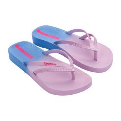 Japonki plażowe damskie Ipanema Bossa Soft C. Czerwone klapki damskie Ipanema, bez wzorów, bez obcasa. Za 59.99 zł.