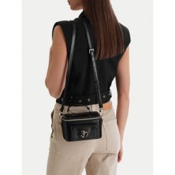 Torebka Eva Minge. Czarne torebki klasyczne damskie Eva Minge, bez wzorów, bez dodatków. Za 199.99 zł.
