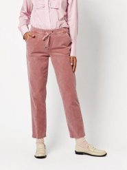 Toni Spodnie w kolorze jasnoróżowym rozmiar: 36. Różowe spodnie materiałowe damskie Toni, bez wzorów, z materiału. Za 173.99 zł.