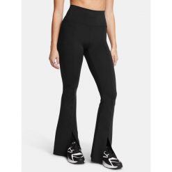 Spodnie Damskie Under Armour Rozszerzane. Czarne spodnie dresowe damskie Under Armour, bez wzorów. Za 399.99 zł.