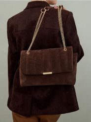 Pikowana torebka hobo - brązowy. Brązowe torebki klasyczne damskie Sinsay, bez wzorów, pikowane, bez dodatków. Za 59.99 zł.