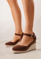 Brązowe Sandały na Koturnie z Plecionki i Zapięciem na Sprzączkę Jessaln. Brązowe sandały damskie Born2be, bez wzorów, bez obcasa, na koturnie. Za 99.99 zł.