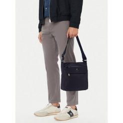 Saszetka Beverly Hills Polo Club. Niebieskie saszetki męskie Beverly Hills Polo Club. Za 149.99 zł.