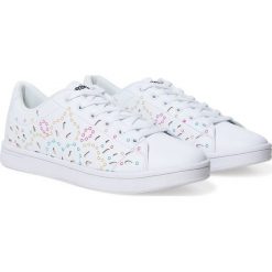 Desigual tenisówki damskie Tennis Canvas Embroider 39 białe. Białe trampki i tenisówki damskie Desigual, bez wzorów. W wyprzedaży za 209.00 zł.