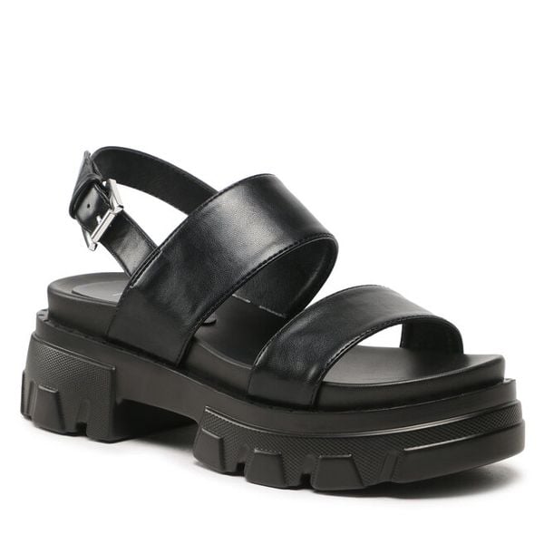 Sandały DeeZee. Czarne sandały damskie DeeZee, bez wzorów, bez obcasa, na płaskiej podeszwie. Za 139.99 zł.