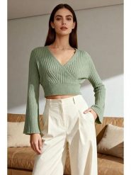 Trendyol Sweter w kolorze zielonym rozmiar: S. Zielone swetry klasyczne damskie Trendyol, s, prążkowane, bez kołnierzyka. Za 60.99 zł.