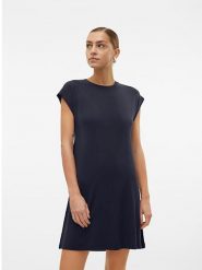 Vero Moda Sukienka w kolorze granatowym rozmiar: M. Niebieskie sukienki damskie Vero Moda, na co dzień, m, bez wzorów, bez kołnierzyka, bez ramiączek, mini, proste. Za 98.56 zł.